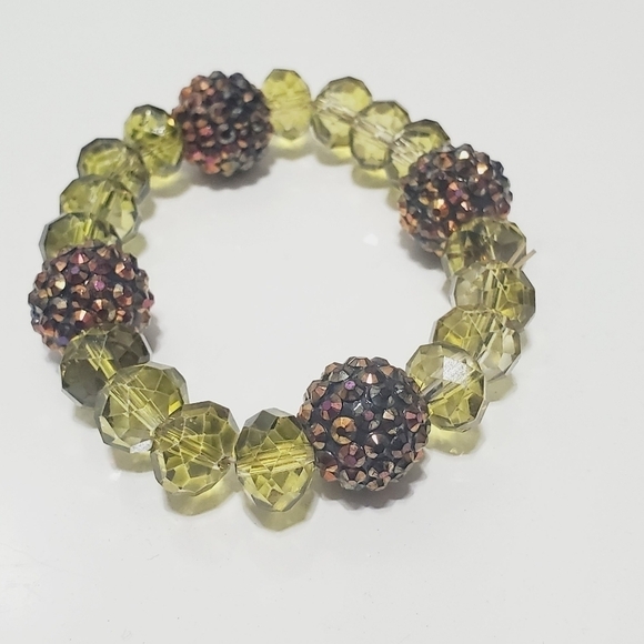 Light green and Gold tone Aqua Crystal Bracelet. 🌴 - Picture 1 of 4